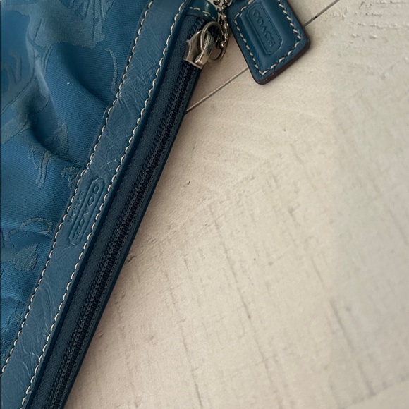 Coach wristlet - Picture 9 of 10